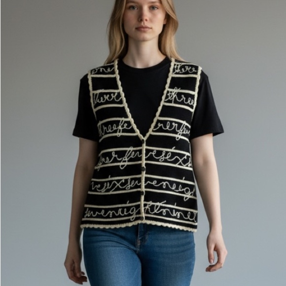 Koret Vintage Black & Cream Embroidered Sweater Vest Sz M‎